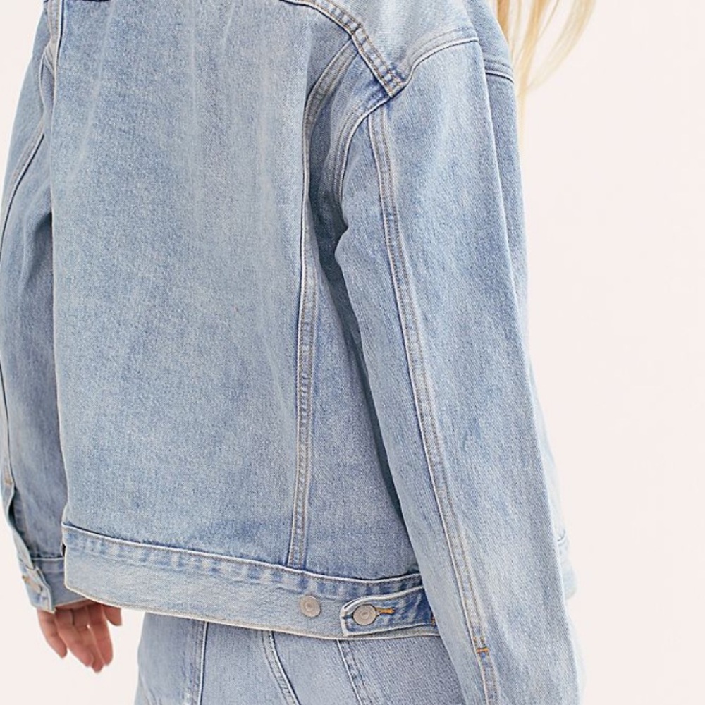 Levi’s: Ex Boyfriend Trucker Denim Jacket, M - Picture 2 of 2